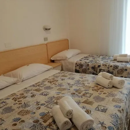 Alba Hotell 3*