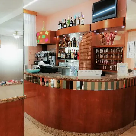 Alba Hotel 3*